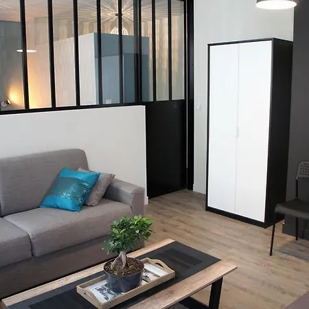 Au Saint Martin Apartment Cholet Exterior photo